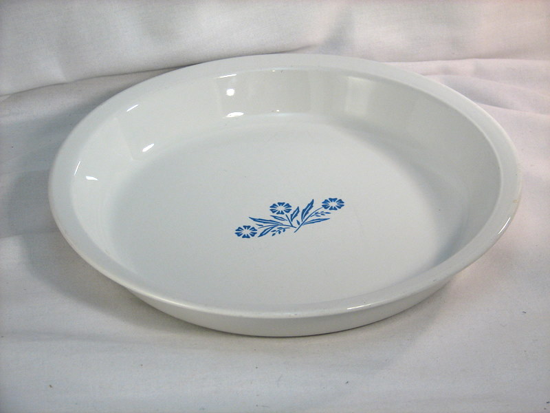 Corning pie serving plate Cornflower Blue