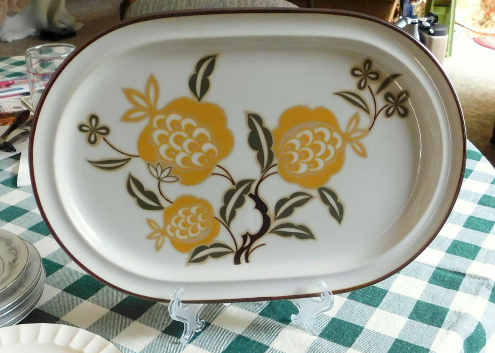 Salem pattern by Noritake, stoneware platter
